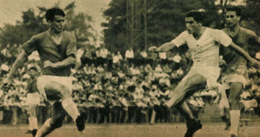 Kocsis lő, gól / Forrás: Labdarúgás, 1967, Arcanum.hu