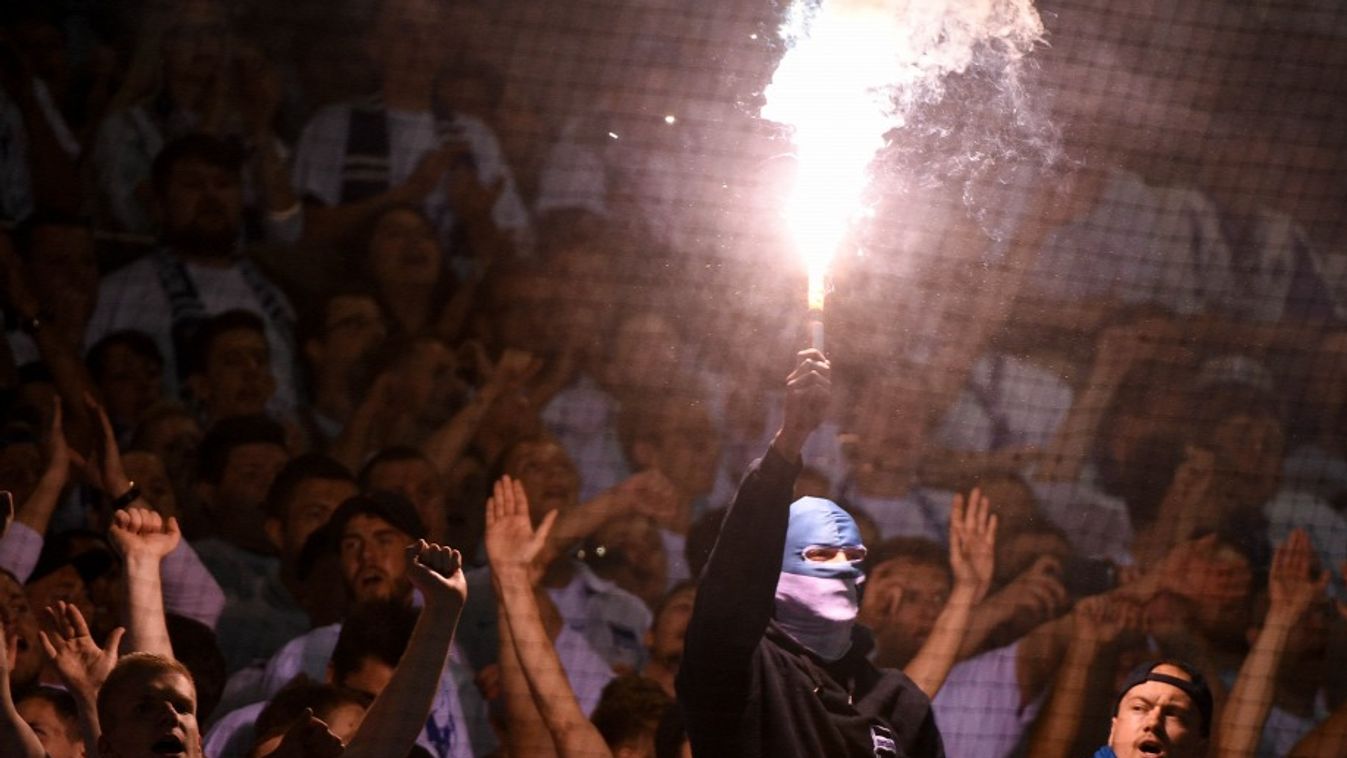 A német belügyminiszter szerint a futballhuligánok "erőszakos anarchisták", akik ellen szigorú fellépést sürget