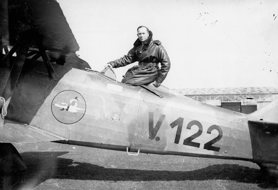 1938. Bánhidi Antal gépészmérnök, repülőgép tervező, tartalékos hadnagy Fiat CR-32 vadászrepülőgépen / Forrás: Fortepan.hu, adományozó: Erky-Nagy Tibor