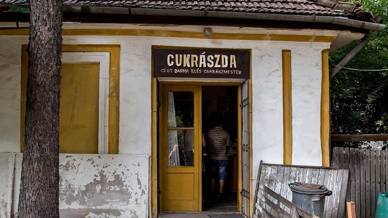 Egészségre ártalmas keverőben készültek a sütemények a gödöllői cukrászdában