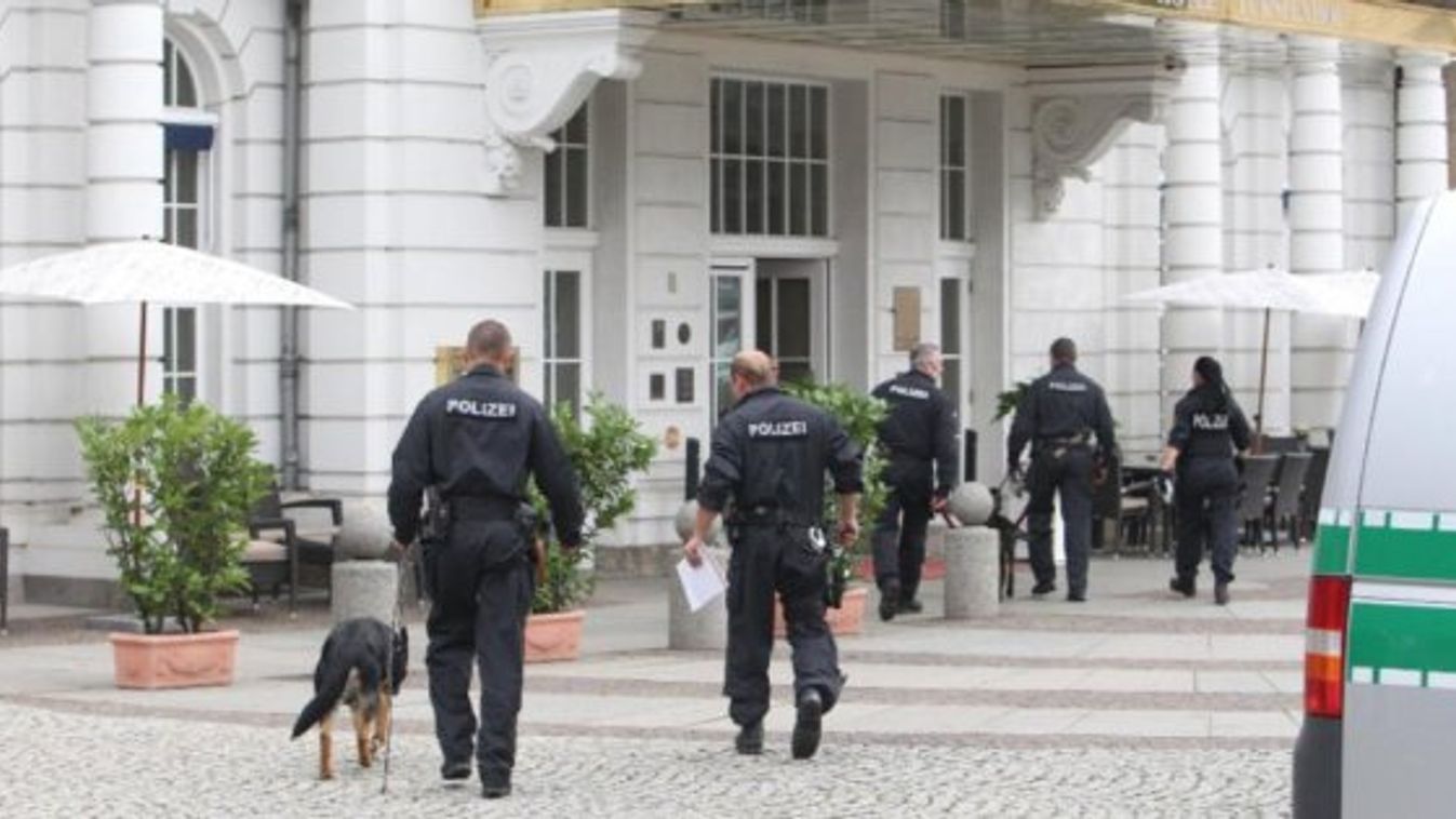 Beismerték: kifogás volt a rendőrhiány, terrorfenyegetés miatt nem engedték a békefelvonulást
