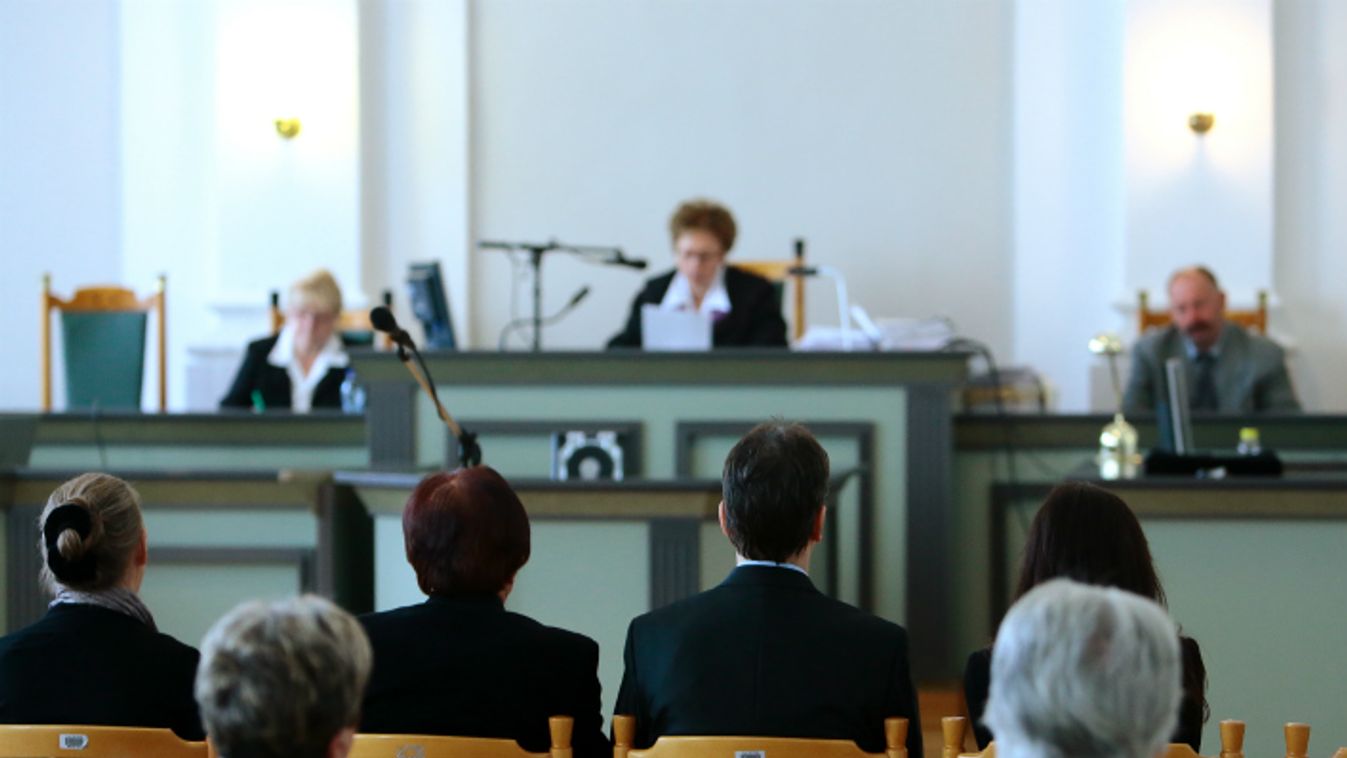 Akár húsz évet is kaphatnak a gyermeküket halálra éheztető szülők