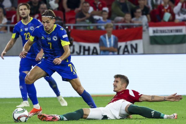 Alighanem a küzdőszelleme is magával ragadta a spanyolokat, amikor kiszemelték maguknak a magyar fedezetet. <br />Fotó: MTI/Hegedüs Róbert