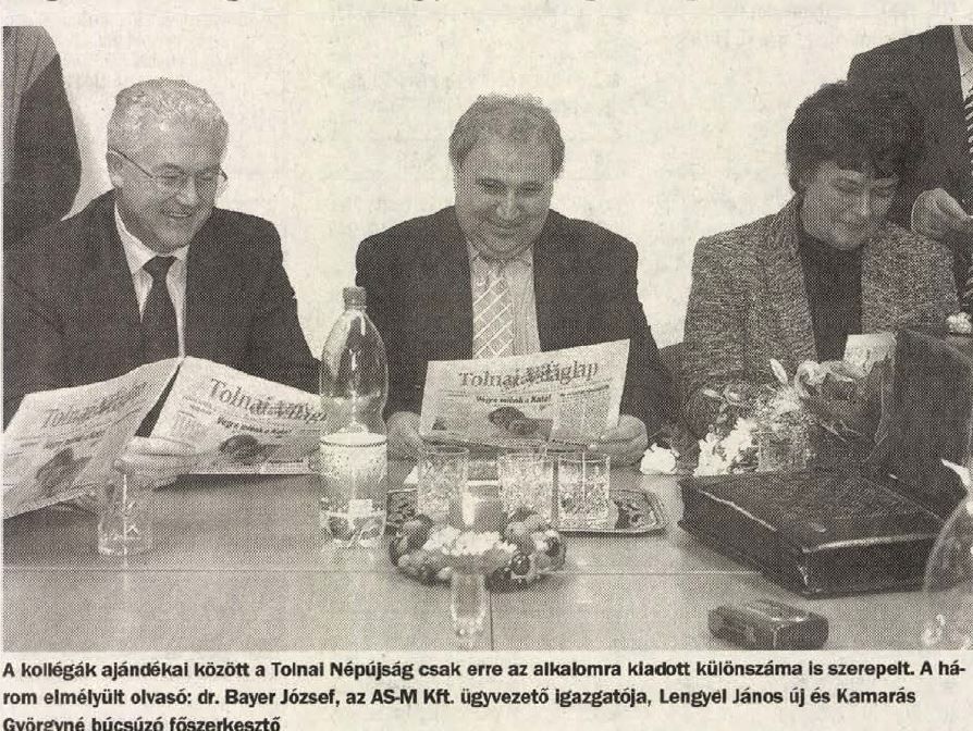 Széles mosollyal búcsúztatták / Forrás: Tolna Megyei Népújság, Arcanum