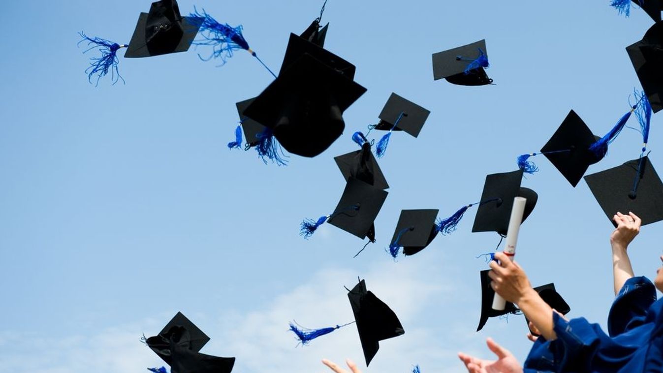 A nők az EU céljánál nagyobb, a férfiak kisebb arányban szereznek diplomát