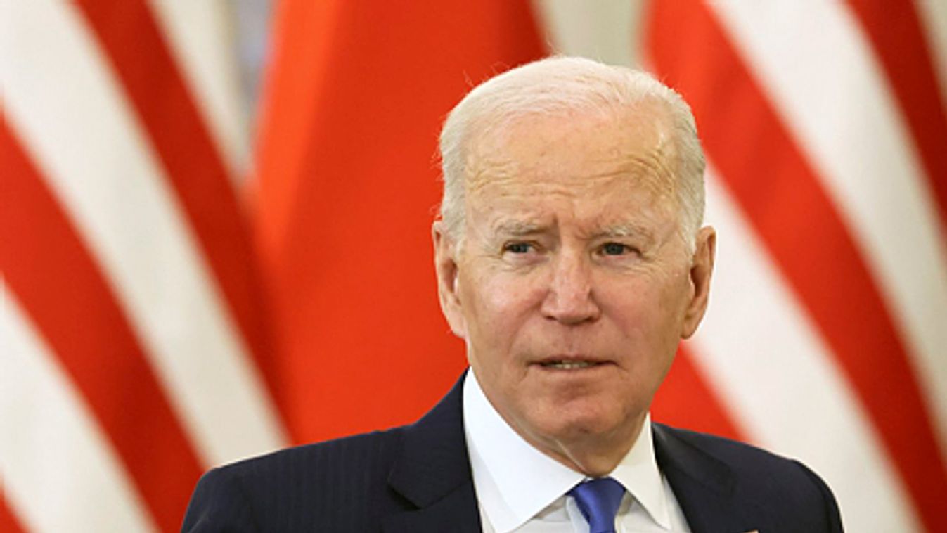 Biden zavarosan fenyegetőzve szidta Putyint Varsóban