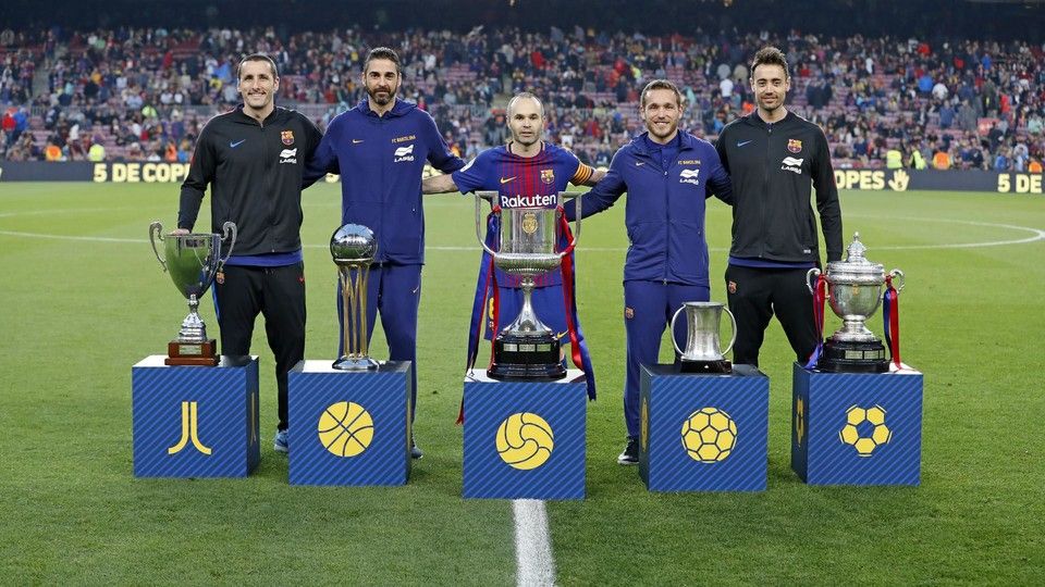 Összeálltak a csapatkapitányok / Fotó: Fcbarcelona.com