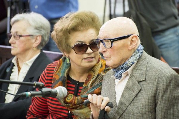 Sokan csak egy öreg bácsit látnak a képen, pedig a fontos jelentések is Biszkunál landoltak / fotó: PS