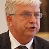 Fehér László