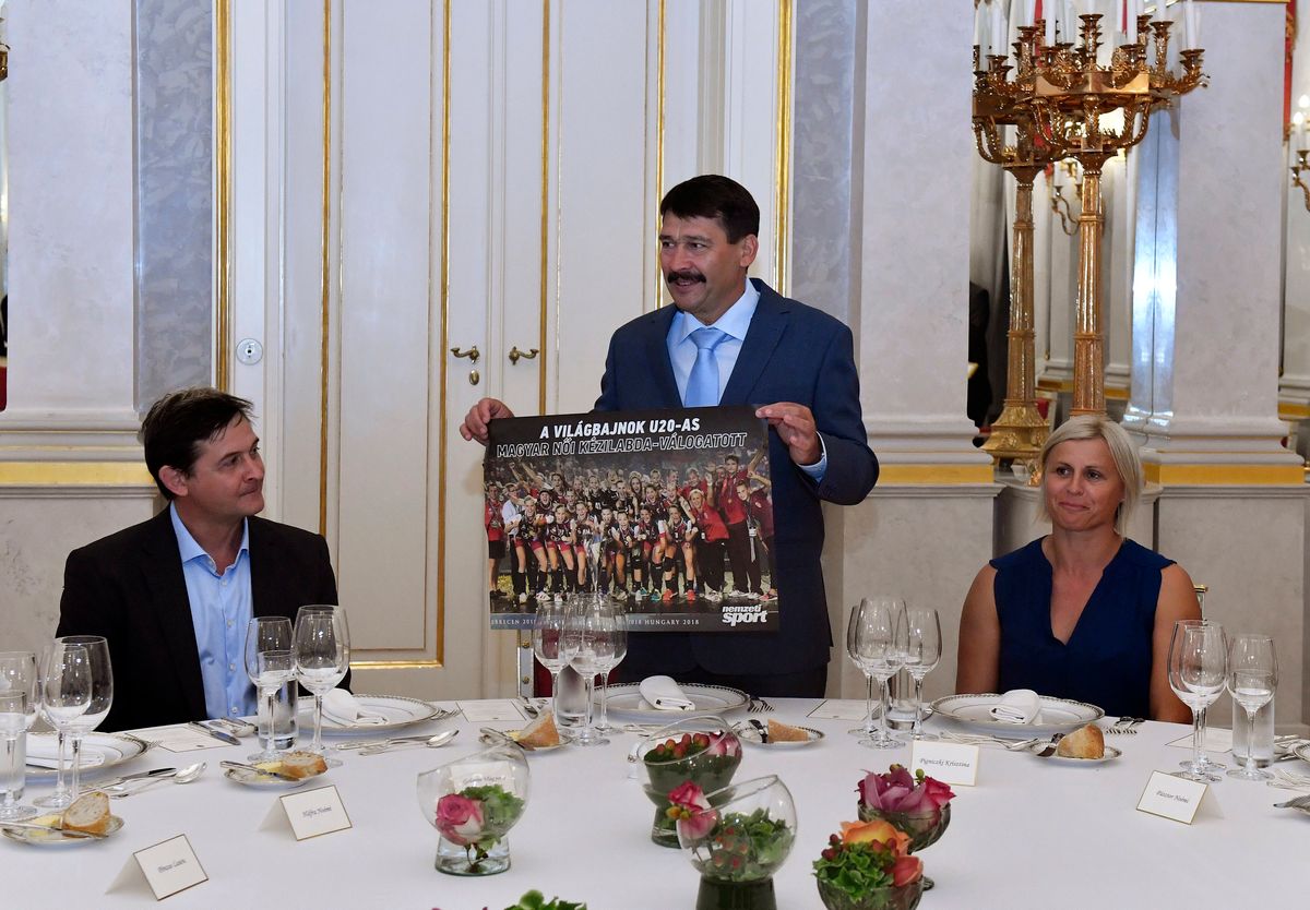 Győztes csapat / Fotó: MTI