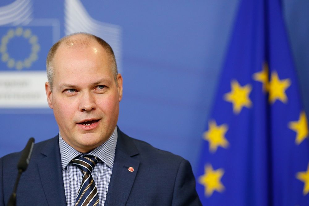 epa05089614 Swedish Minister for Justice and Migration Morgan Johannson speaks during a press conference at the EU Commission in Brussels, Belgium, 06 January 2016. Johansson, German State Secretary of the Interior Ole Schroeder and Danish Migration Minister Inger Stojberg were invited to Brussels to discuss the reintroduction of border controls between their countries in response to heavy migration flows, according to media reports. EPA/LAURENT DUBRULE