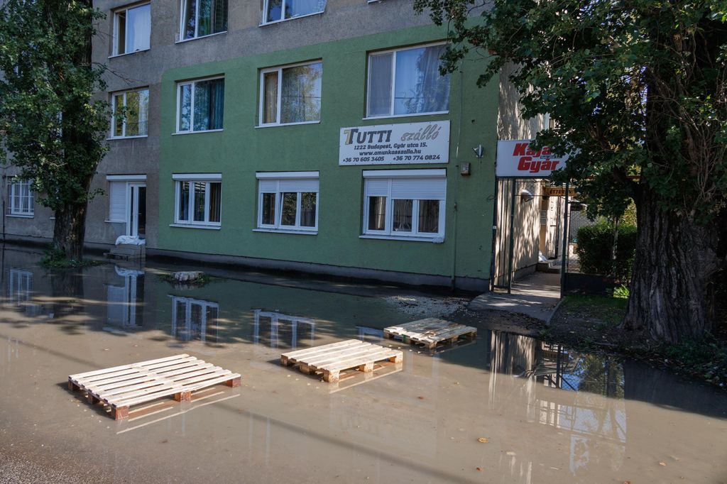 20240920 -- Az áradó Duna, Budafokon. // fotó: Hatlaczki Balázs