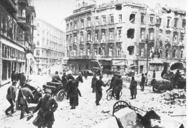 Szervita_t_r_1945._janu_r_k_zepe_www.kepfeltoltes.hu_
