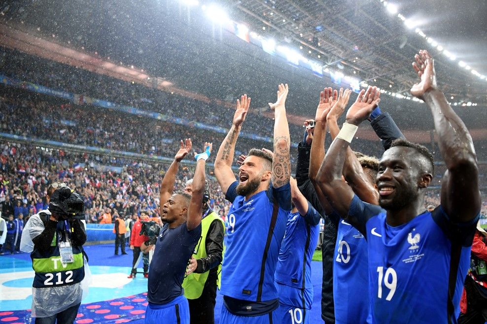 Mindenki a helyén - örömünnep / Fotó: UEFA.com