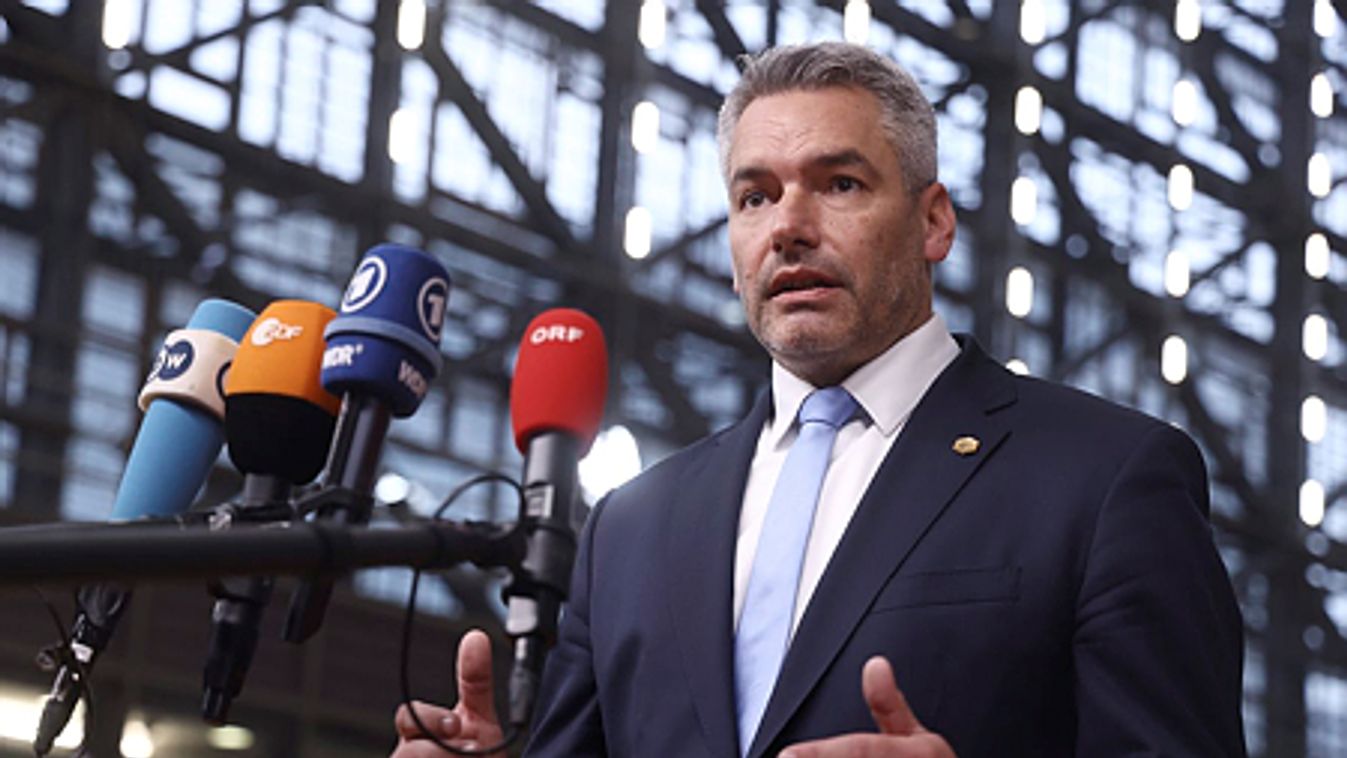 Hétfőn Moszkvában találkozik Putyinnal az osztrák kancellár