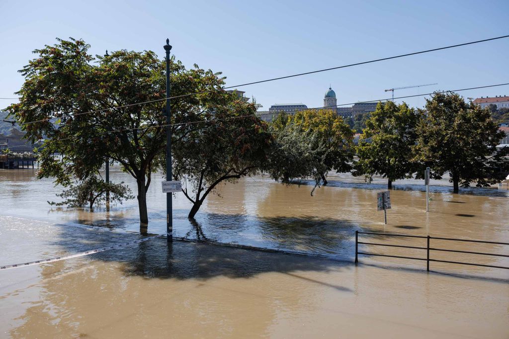 20240921 -- Tetőzik a Duna áradása Budapesten // fotó: Hatlaczki Balázs