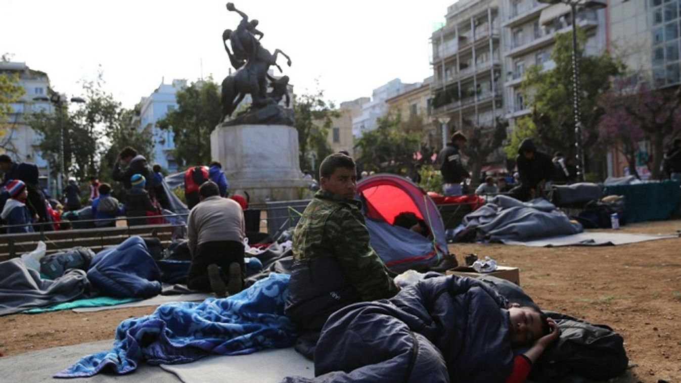 Nyomortanyákká váltak Athén főterei a migránsválság óta