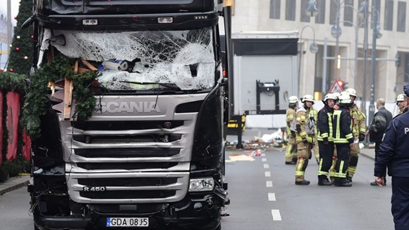 Berlinben páncélosok védik a tömegrendezvényeket