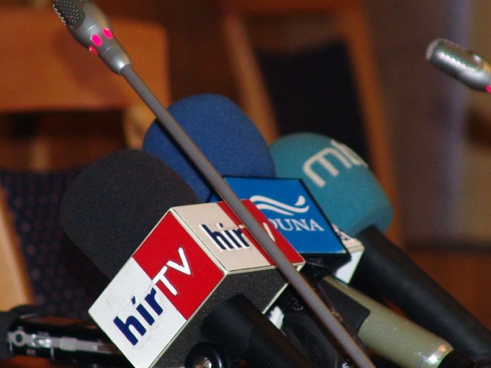 mikrofonok-hír tv
