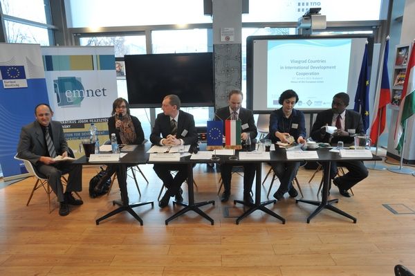 A DemNet Alapítvány visegrádi partnereivel közös tavalyi, budapesti konferenciája