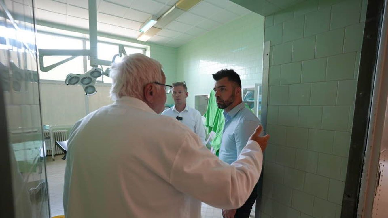 Provokátorok a szegedi kórházban