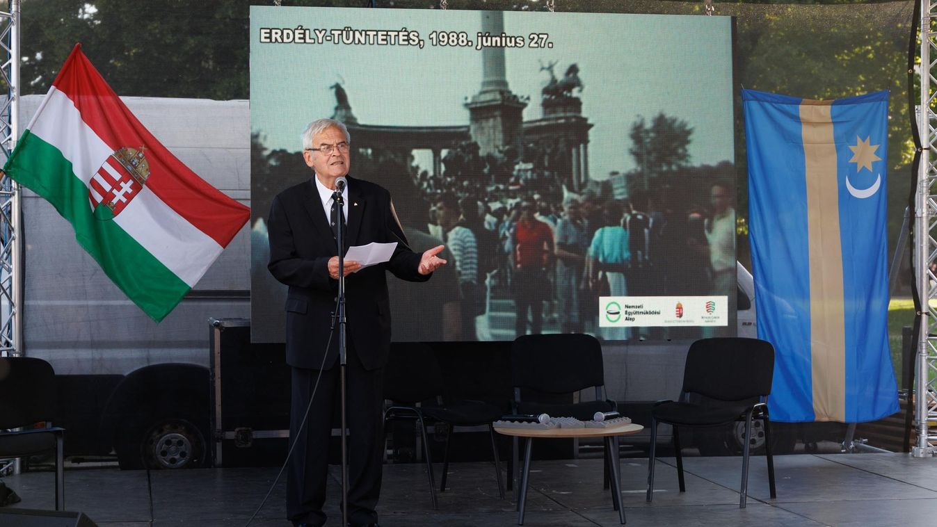 Tőkés László a nagy Erdély-tüntetés évfordulóján. - Fotó: Hatlaczki Balázs/PS