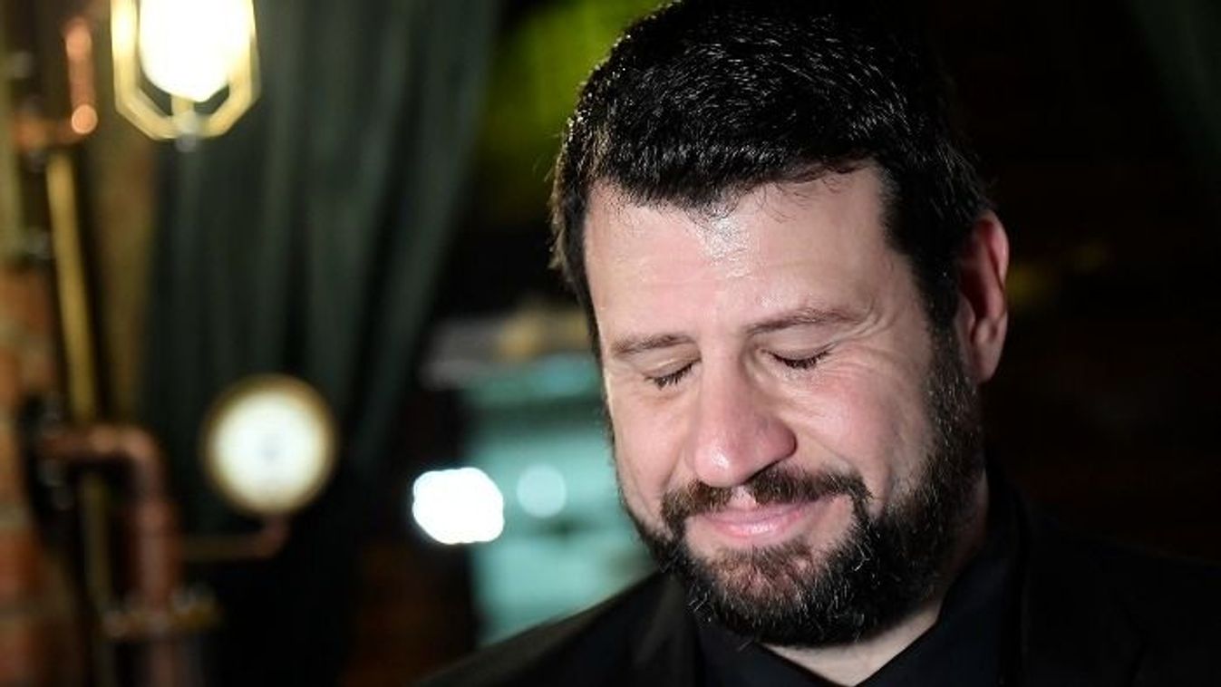 Puzsér kocsmája kedvéért Baranyi lezáratta a Tűzoltó utcát 