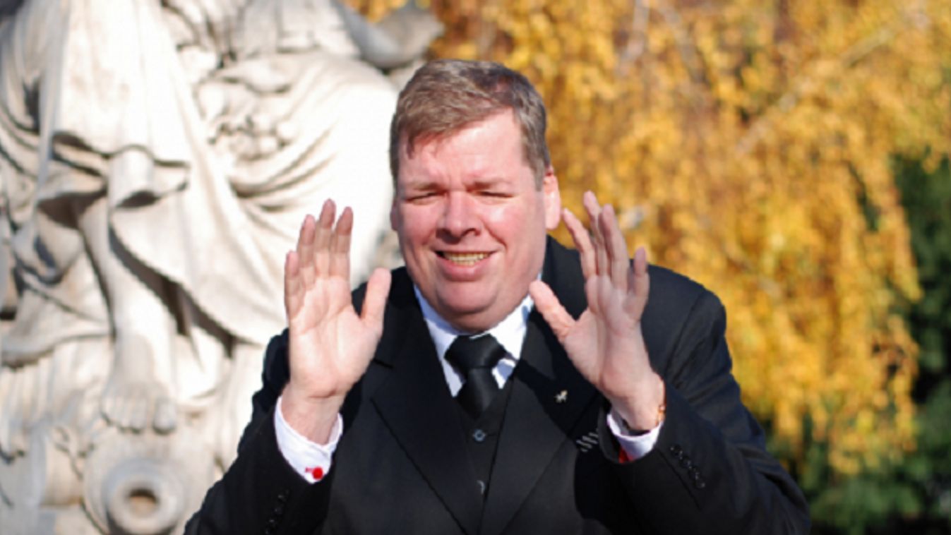 Holtan találták Schmuck Andort, még nem tudni, mi okozta a halálát