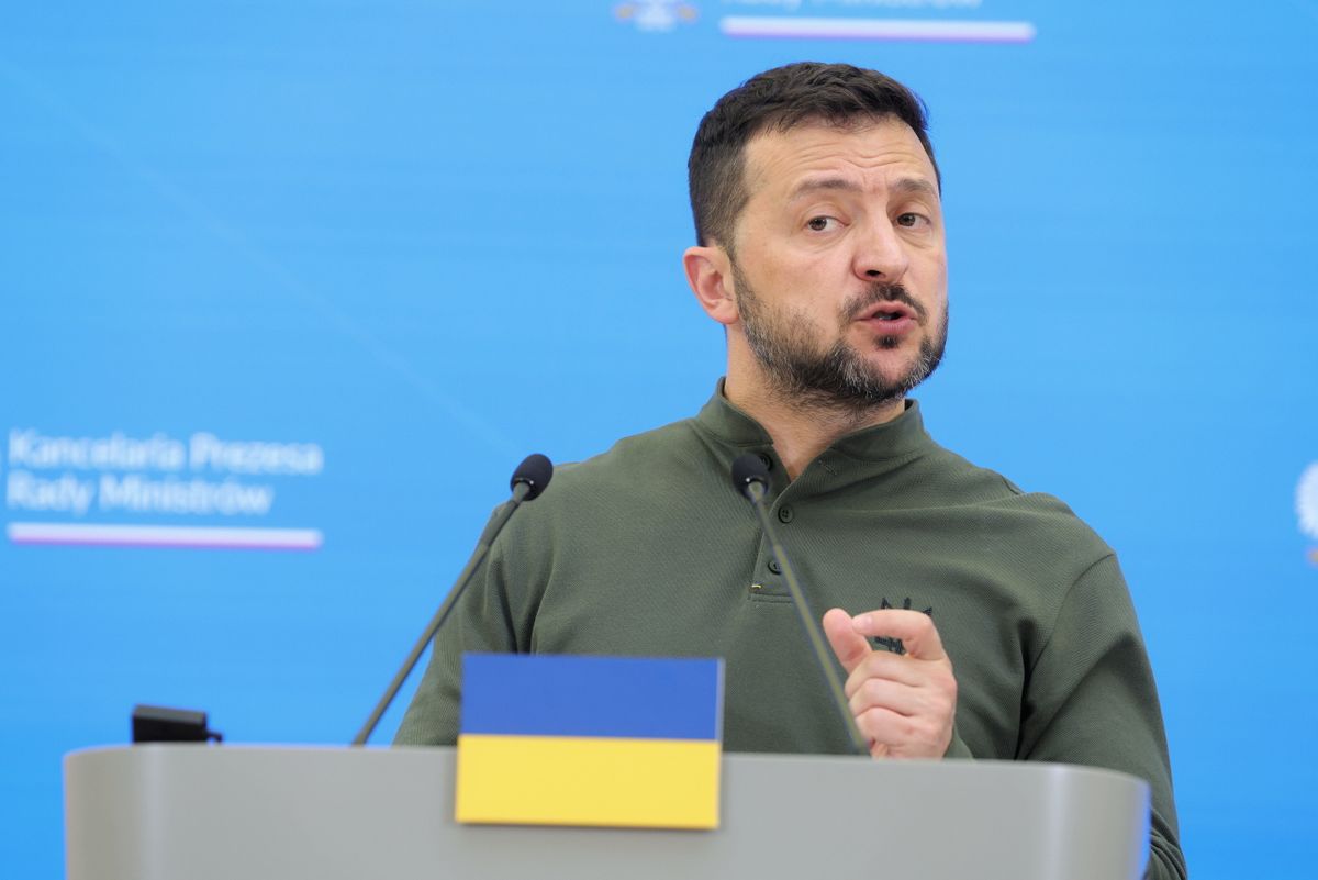 Zelenszkij átalakítja a kormányt, mert minden miniszter ért a másik szakterületéhez is.