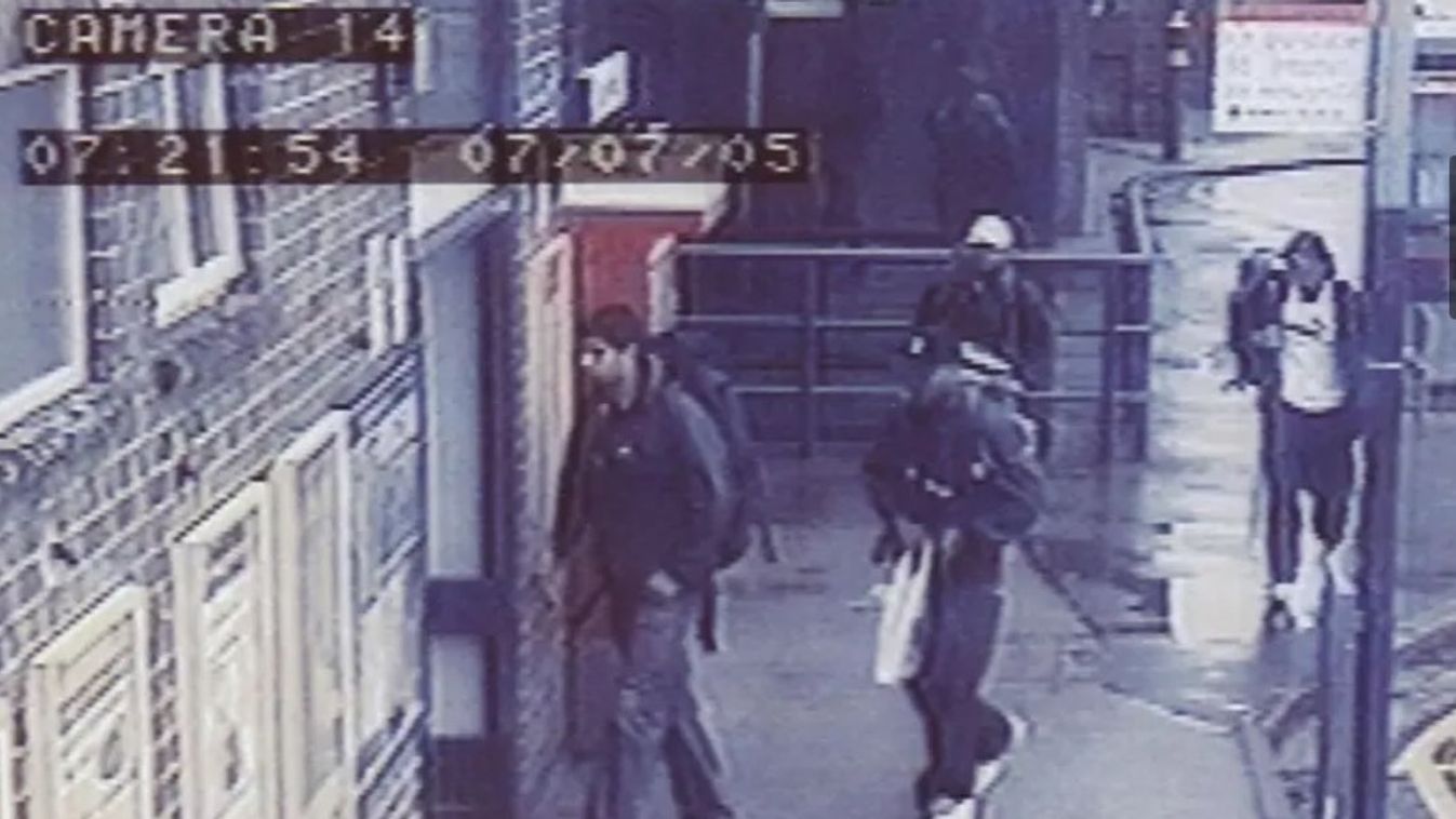 A 2005-ös londoni merénylet elkövetői, nem sokkal a brutális vérengzés előtt.