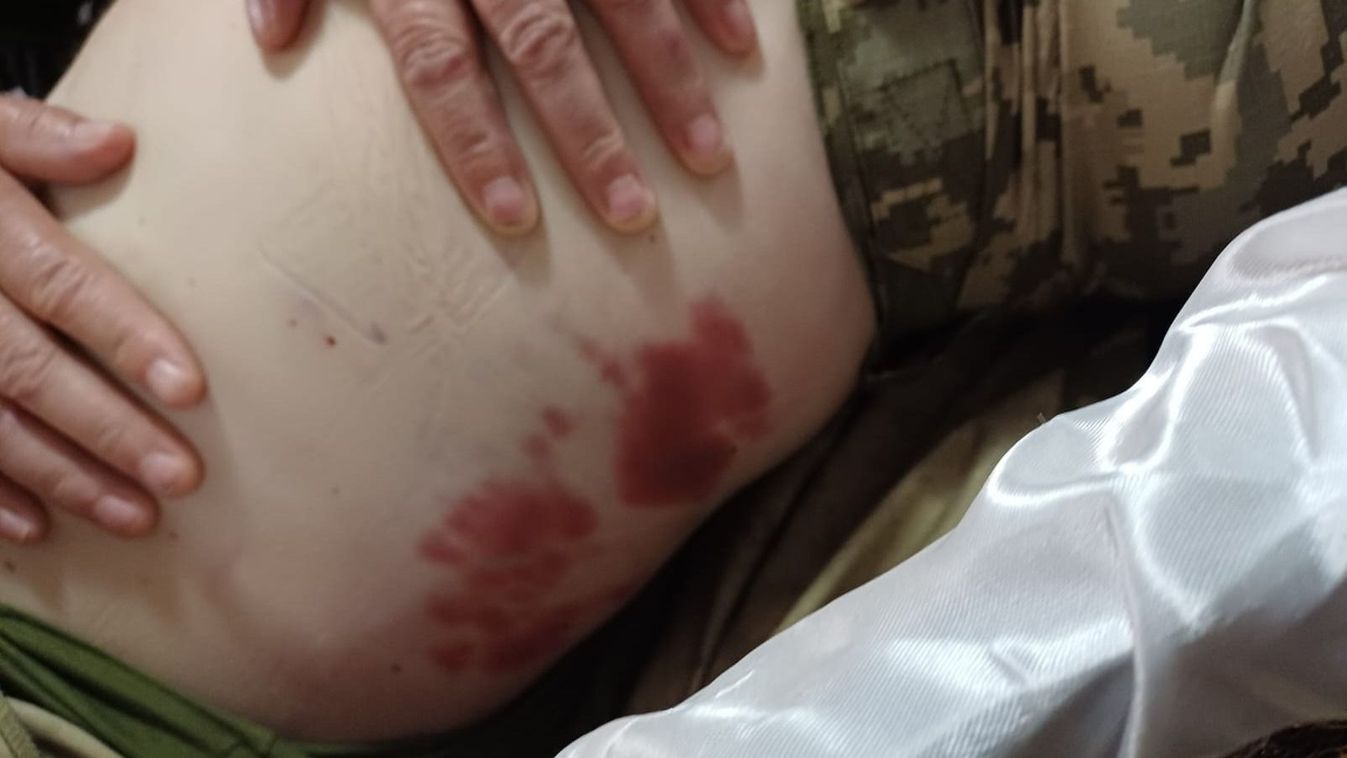 Szívinfarktusnak hazudják, valójában brutálisan megkínozhatták az ukrán katonát, akit valószínűleg a parancsnokai öltek meg