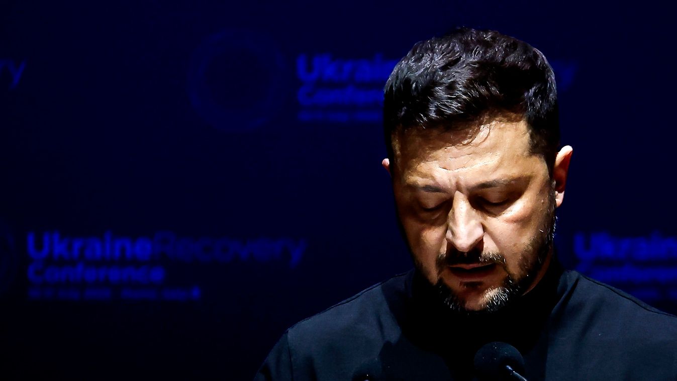 Zűr van az ukrán jogállami paradicsomban? - Százak tüntettek Kijevben Zelenszkij ellen