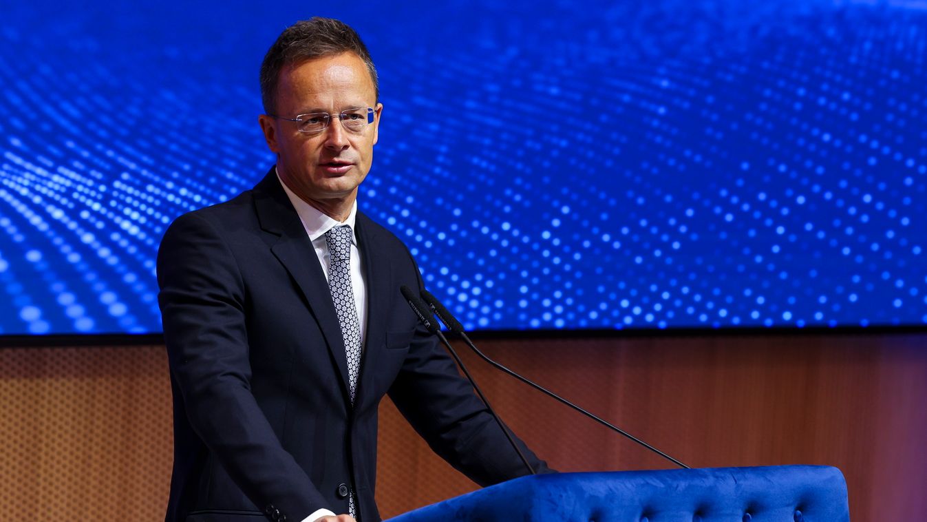 Szijjártó: három konzul lesz jelen a Ferencváros-Qarabag futballmérkőzés helyszínén