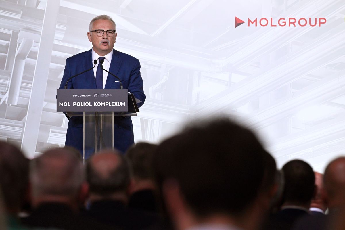 MOL vezérigazgató: Ha a Barátságon nem áll helyre a szállítás, Ukrajna felé leállhat a gázolajszállítás