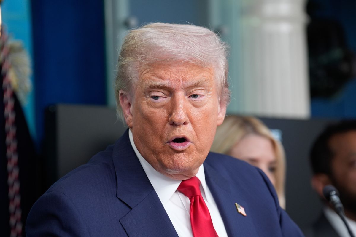 TRUMP, Donald, Orbán