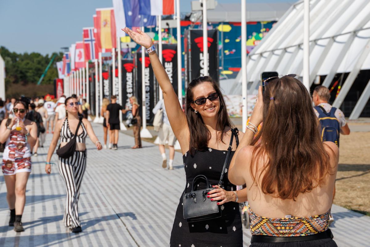 A Sziget, ahol mindent szabad, avagy zenei fesztivál, vagy politikai propaganda? - Libz of TikTok Hungary