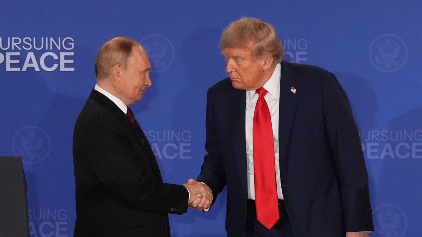 Trump és Putyin jól elbeszélgettek, de nem kötötték a nyilvánosság orrára, hogy igazából miről