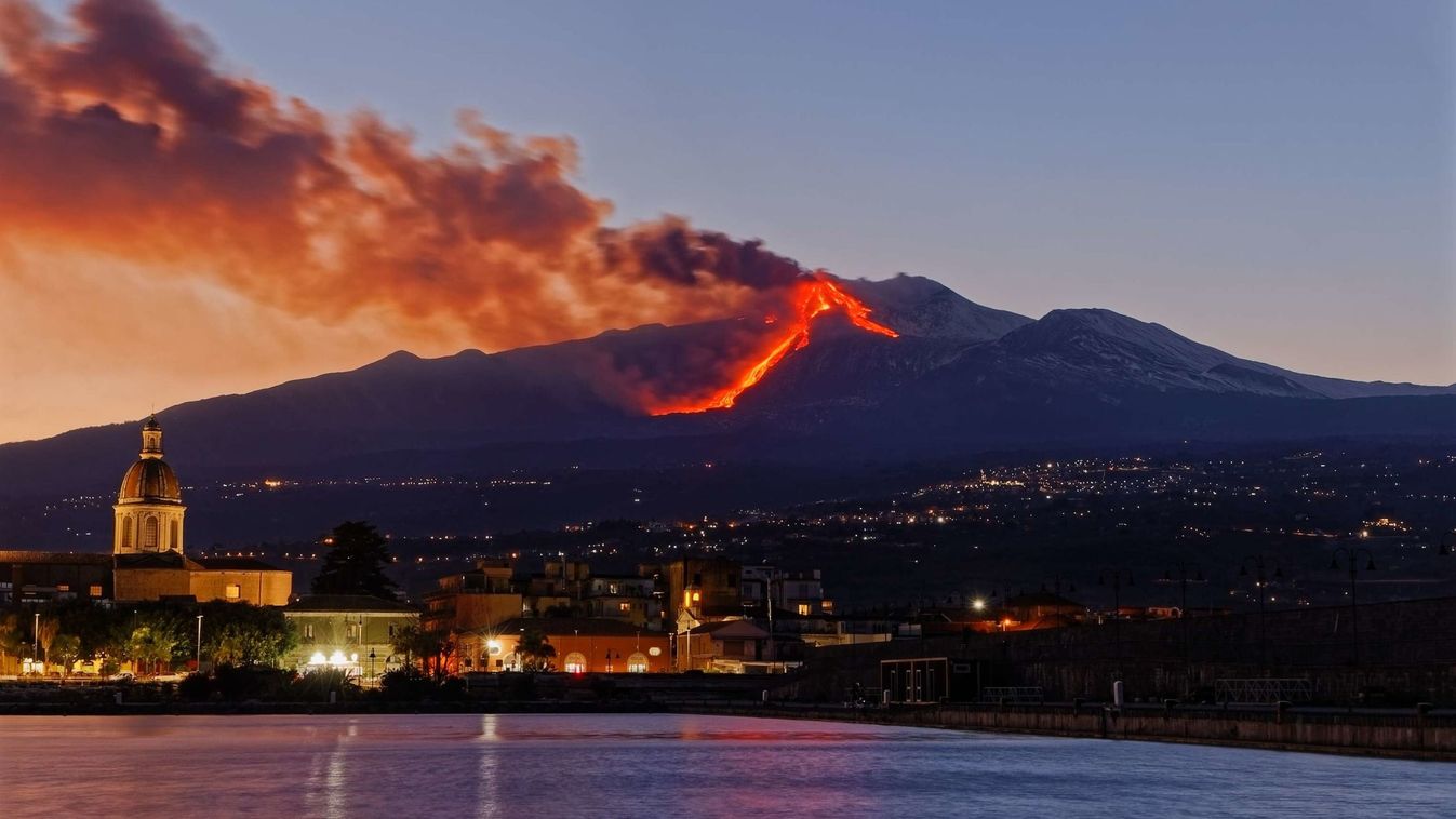 Kitört az Etna