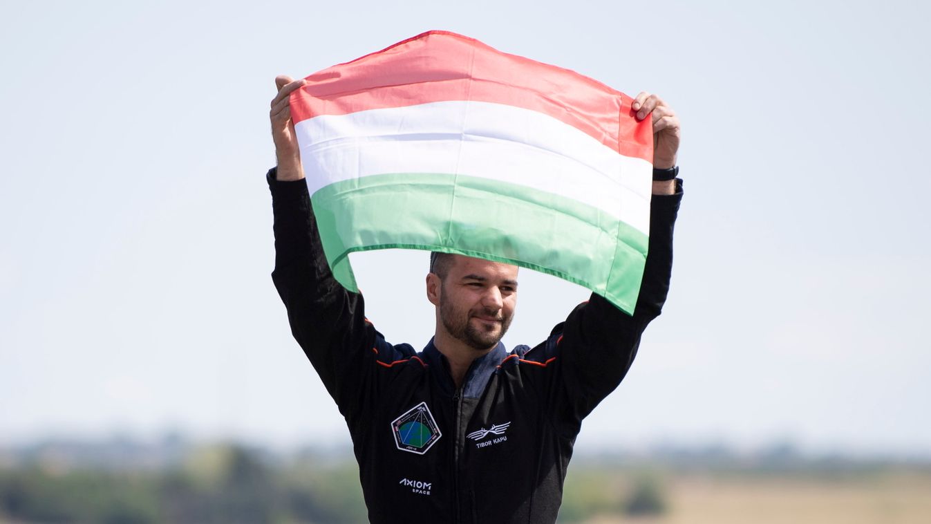 Hazaérkezett Kapu Tibor