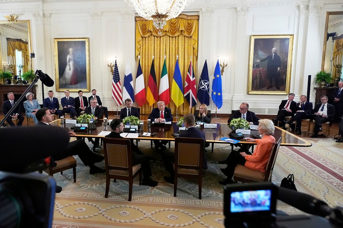 uniós vezetők, VON DER LEYEN, Ursula; ZELENSZKIJ, Volodimir; MELONI, Giorgia; MACRON, Emmanuel; RUTTE, Mark; MERZ, Friedrich; TRUMP, Donald; STUBB, Alexander; STARMER, Keir