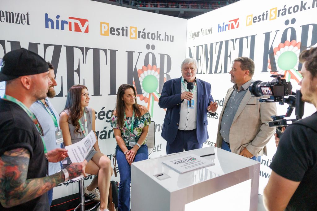 20250920 -- A Digitális Polgári Körök első országos találkozója, a Papp László Sportarénában. Gajdics Ottó // fotó: Hatlaczki Balázs