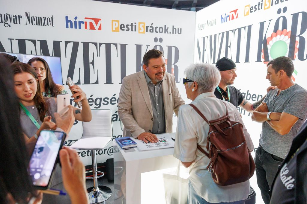 20250920 -- A Digitális Polgári Körök első országos találkozója, a Papp László Sportarénában. Huth Gergely // fotó: Hatlaczki Balázs