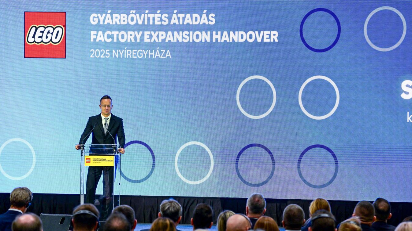 Szijjártó Péter: a világ második legnagyobb LEGO-gyára jött létre Nyíregyházán