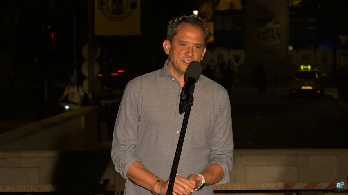 Robert Palladino, az Egyesült Államok ideiglenes nagykövete is megemlékezett Budapesten Charlie Kirkről. Fotó: YouTube.