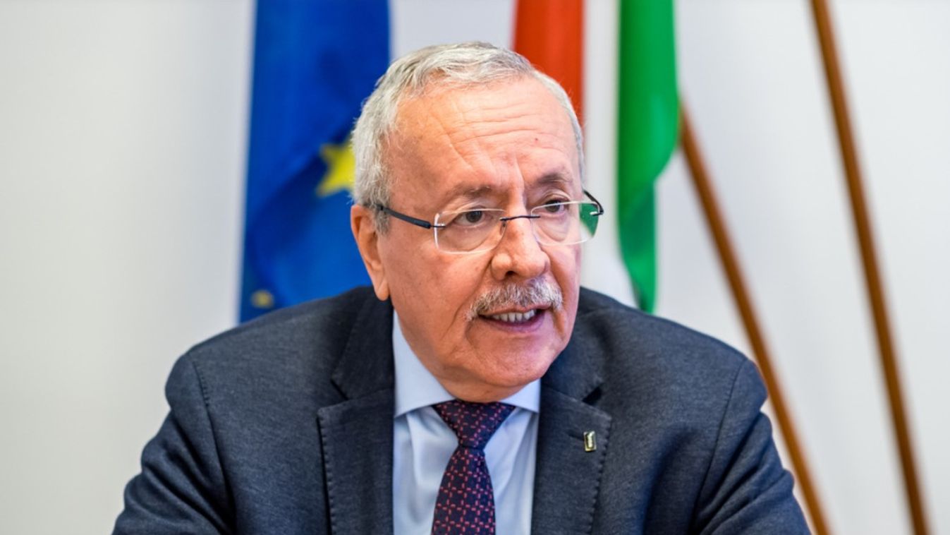 Bakondi György: fontos volt lezárni a határt az illegális migránsok előtt