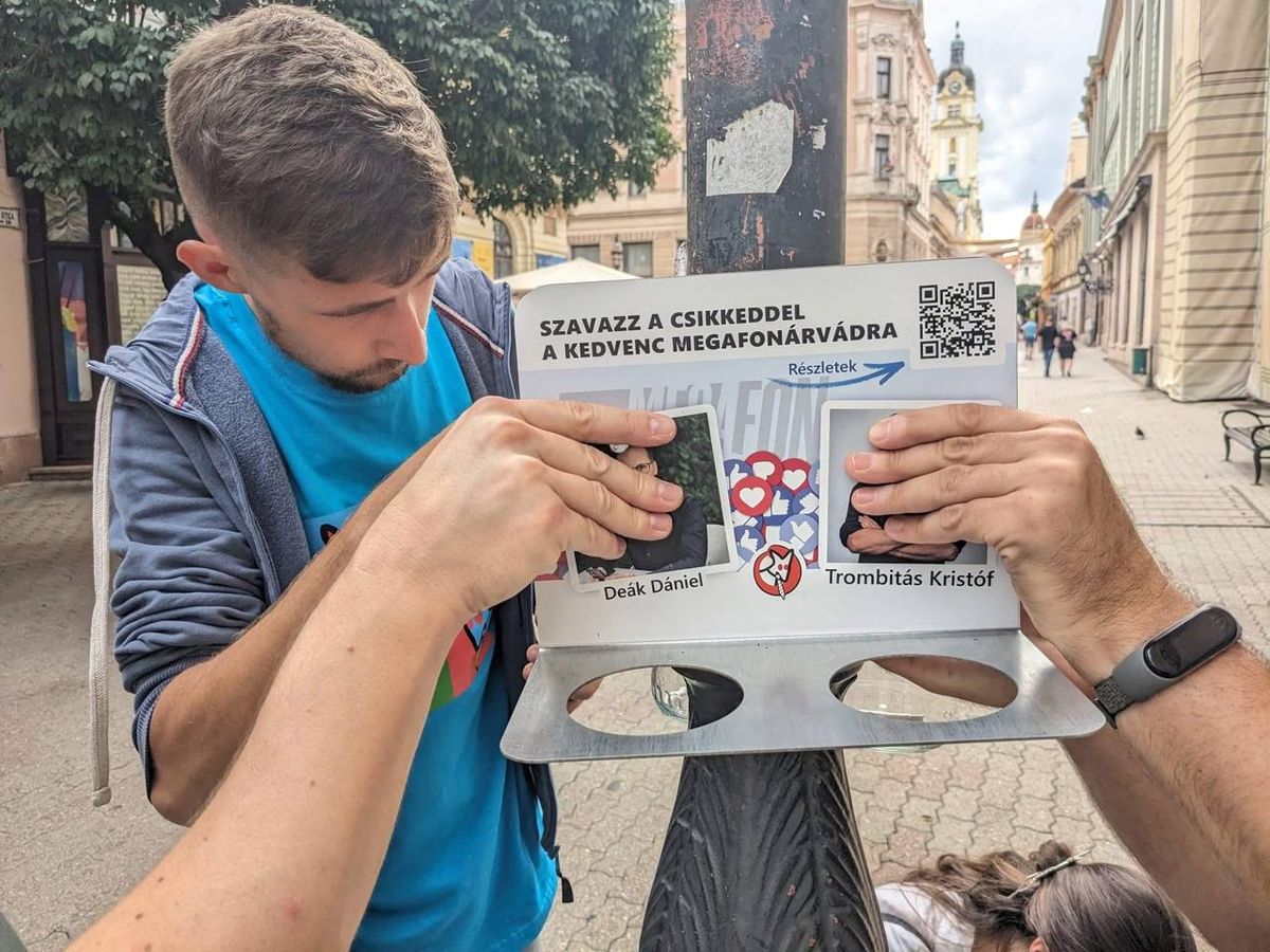 Vagy elnyomnak rajtunk egy csikket, tudják, a béke jegyében