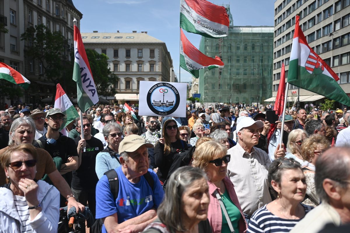 Embertelen abúzusra hivatkozva oszlott fel négy budapesti Tisza-sziget is