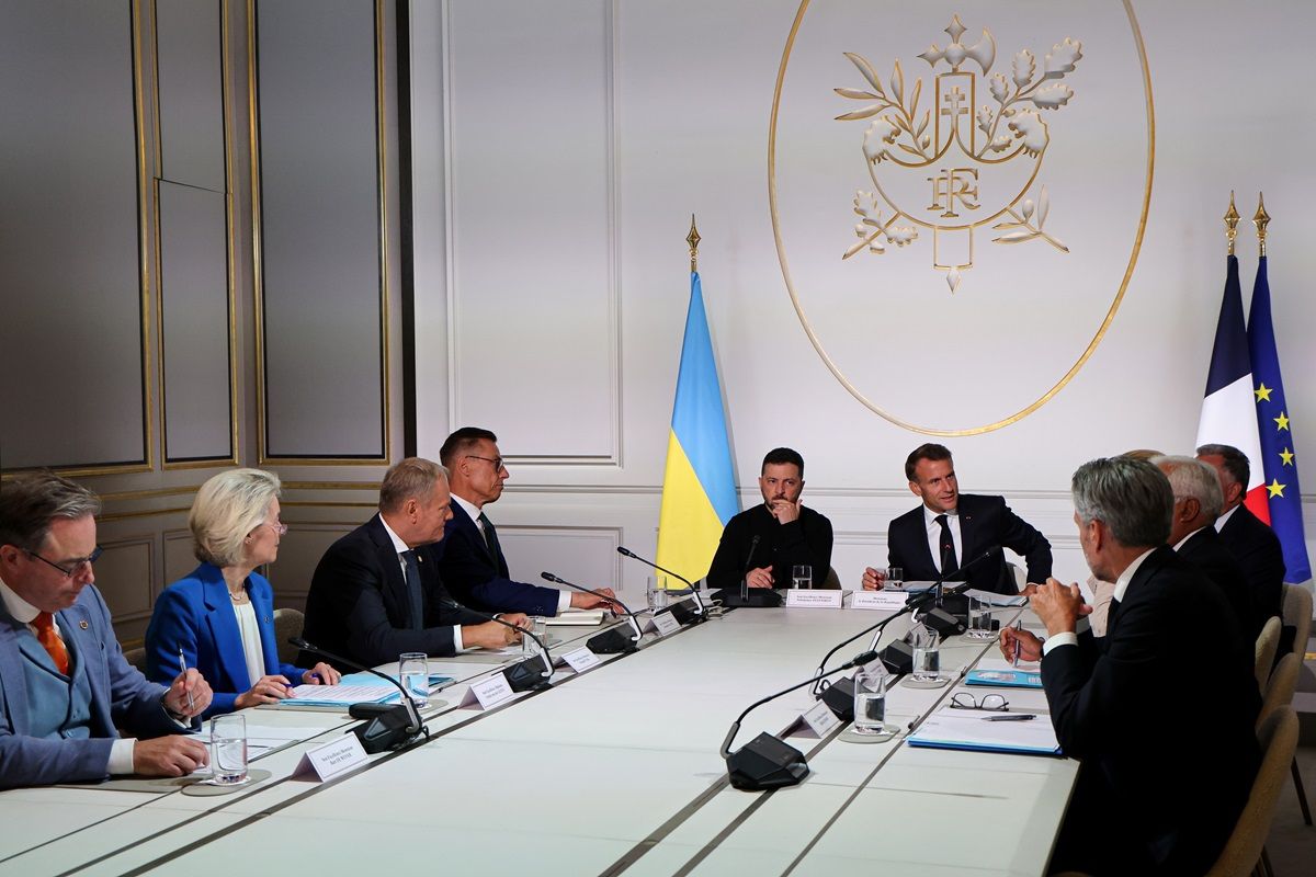 Tárgyalások helyett hamis zászlós ukrán támadások? Magyar B. Tamás az utóbbiról kapott információt.