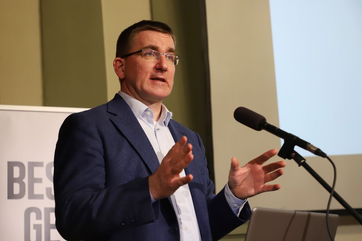 Rácz Bandera, amint azt mutatja, mekkora csomagot kapott az SZBU-tól