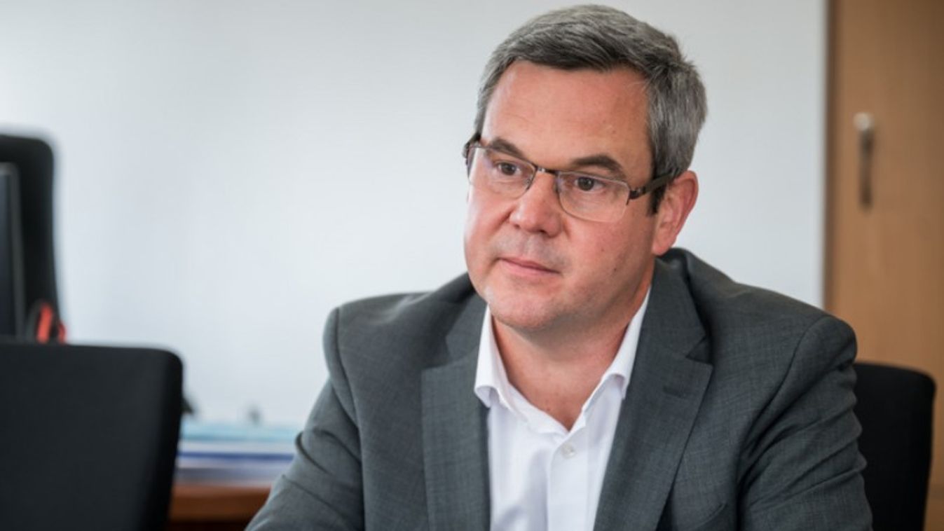 Takács Péter: az arc és a szakértelem között hatalmas szakadék tátong a Tisza Pártnál